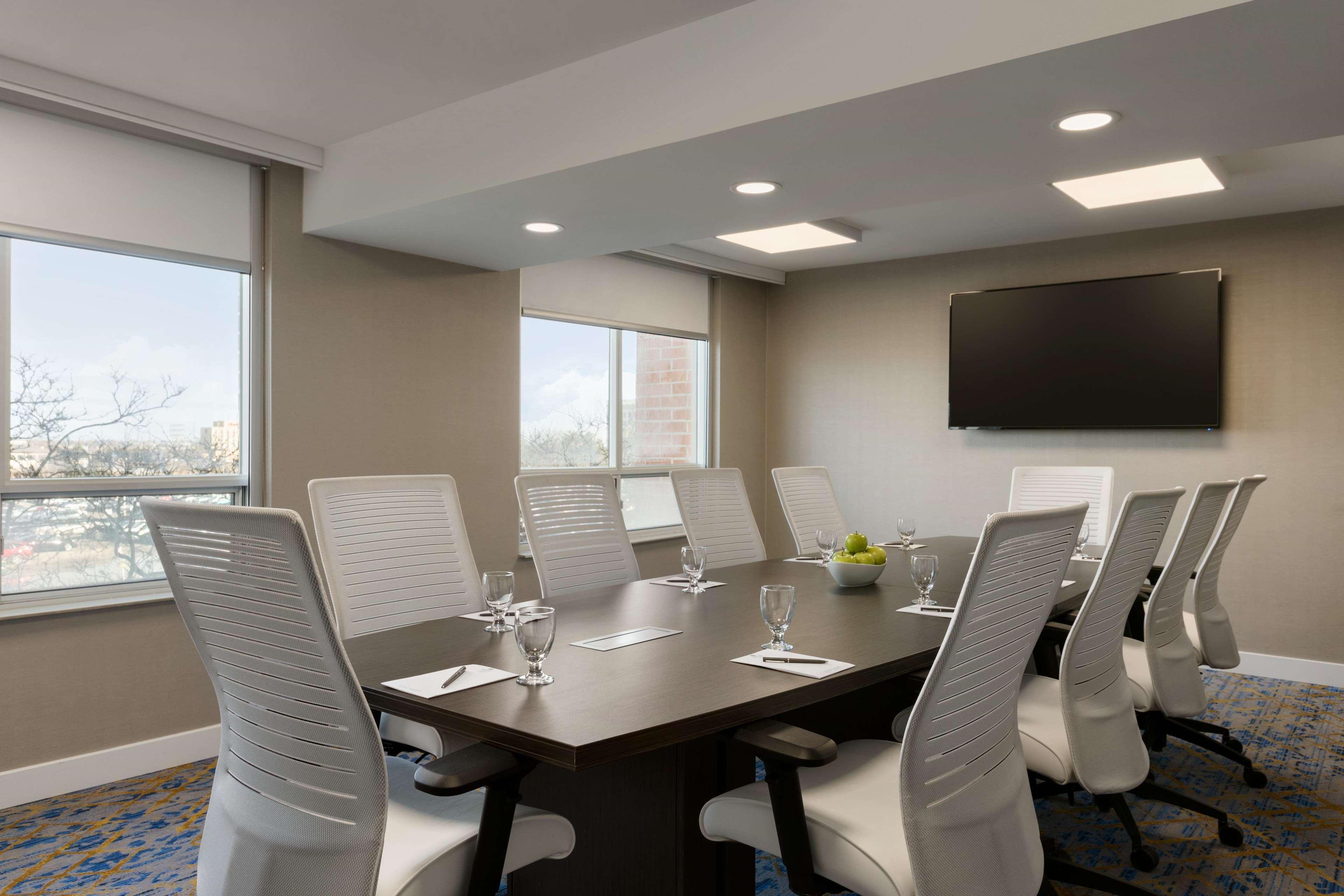 Embassy Suites By Hilton Toronto Airport Exteriér fotografie