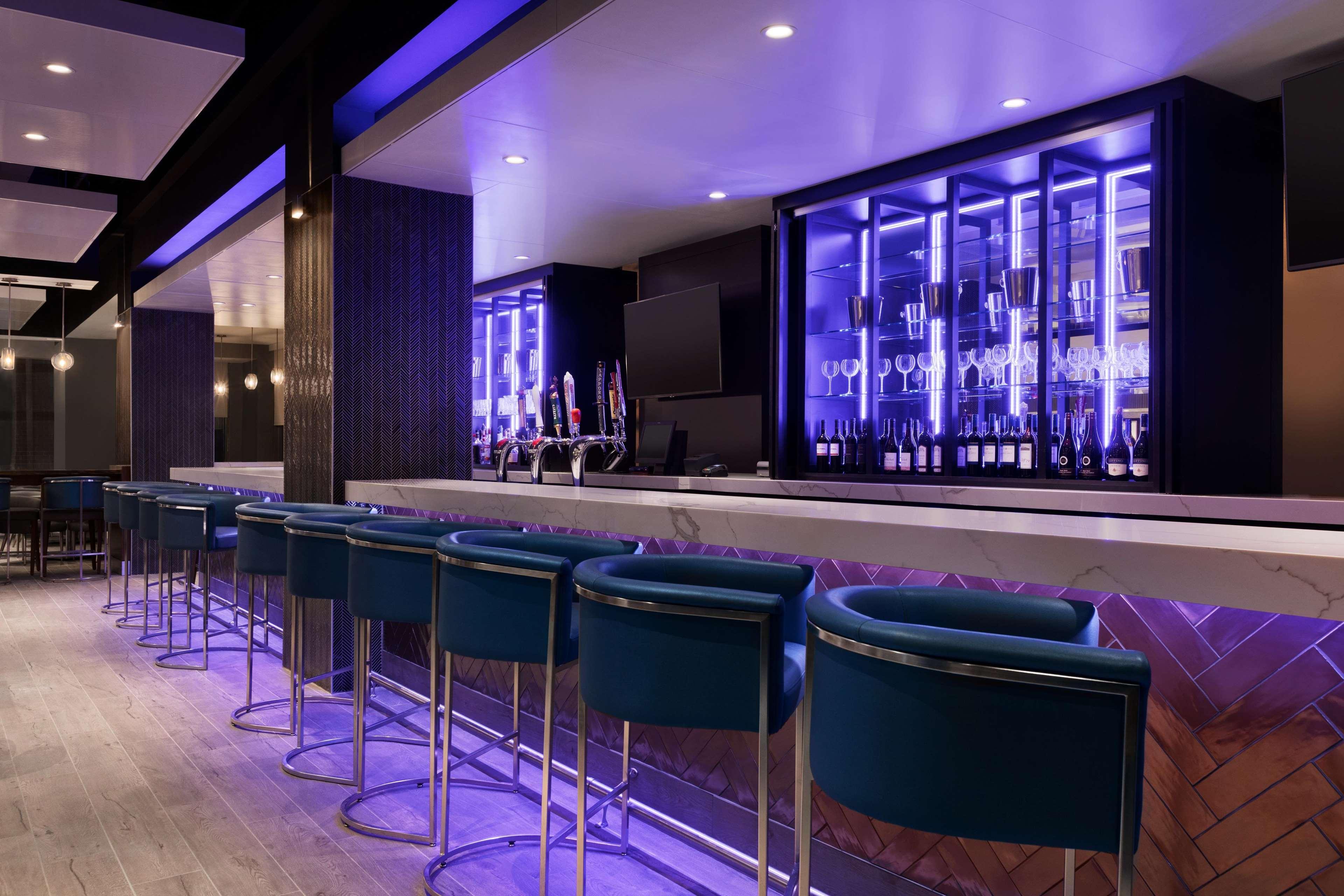 Embassy Suites By Hilton Toronto Airport Exteriér fotografie