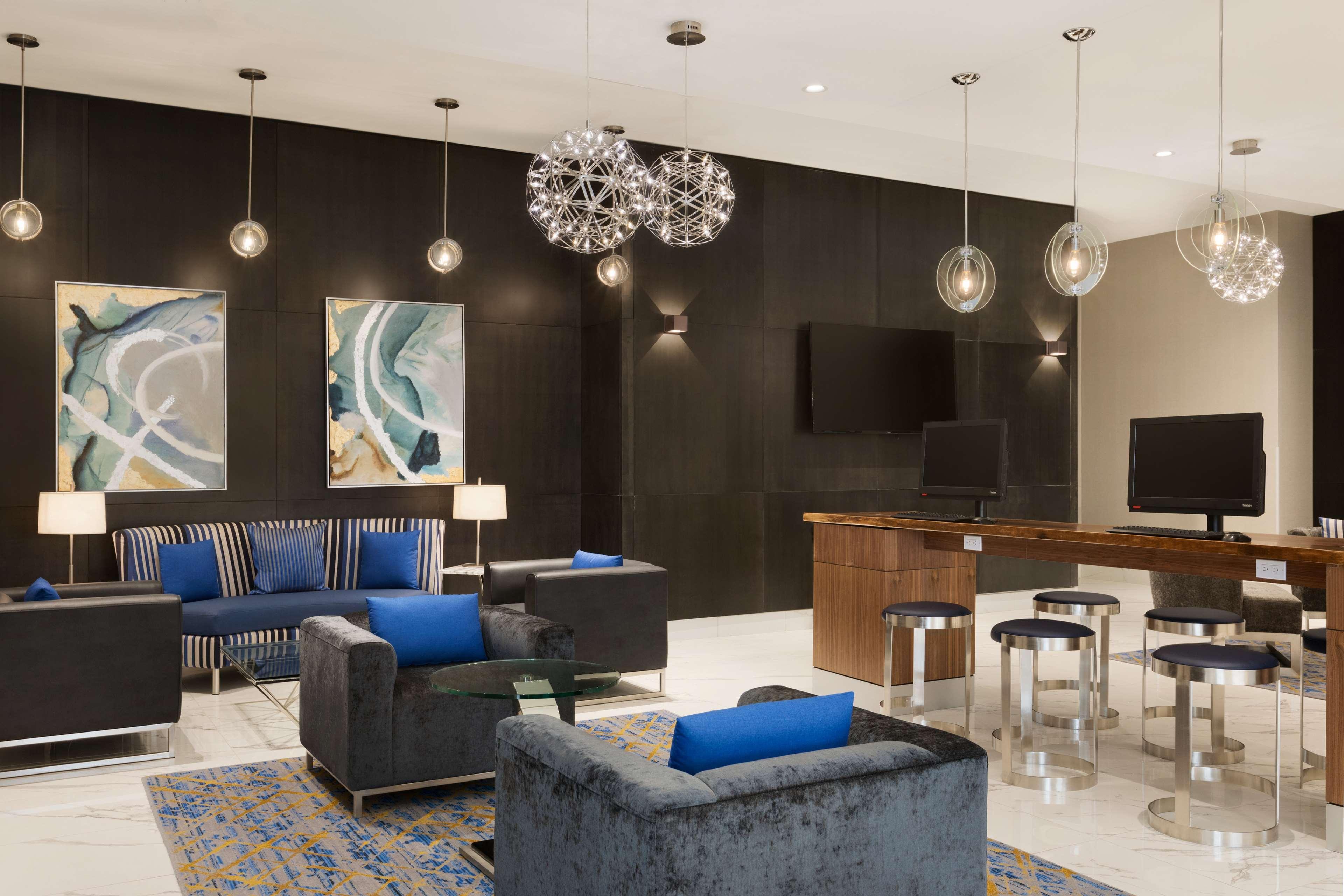 Embassy Suites By Hilton Toronto Airport Exteriér fotografie