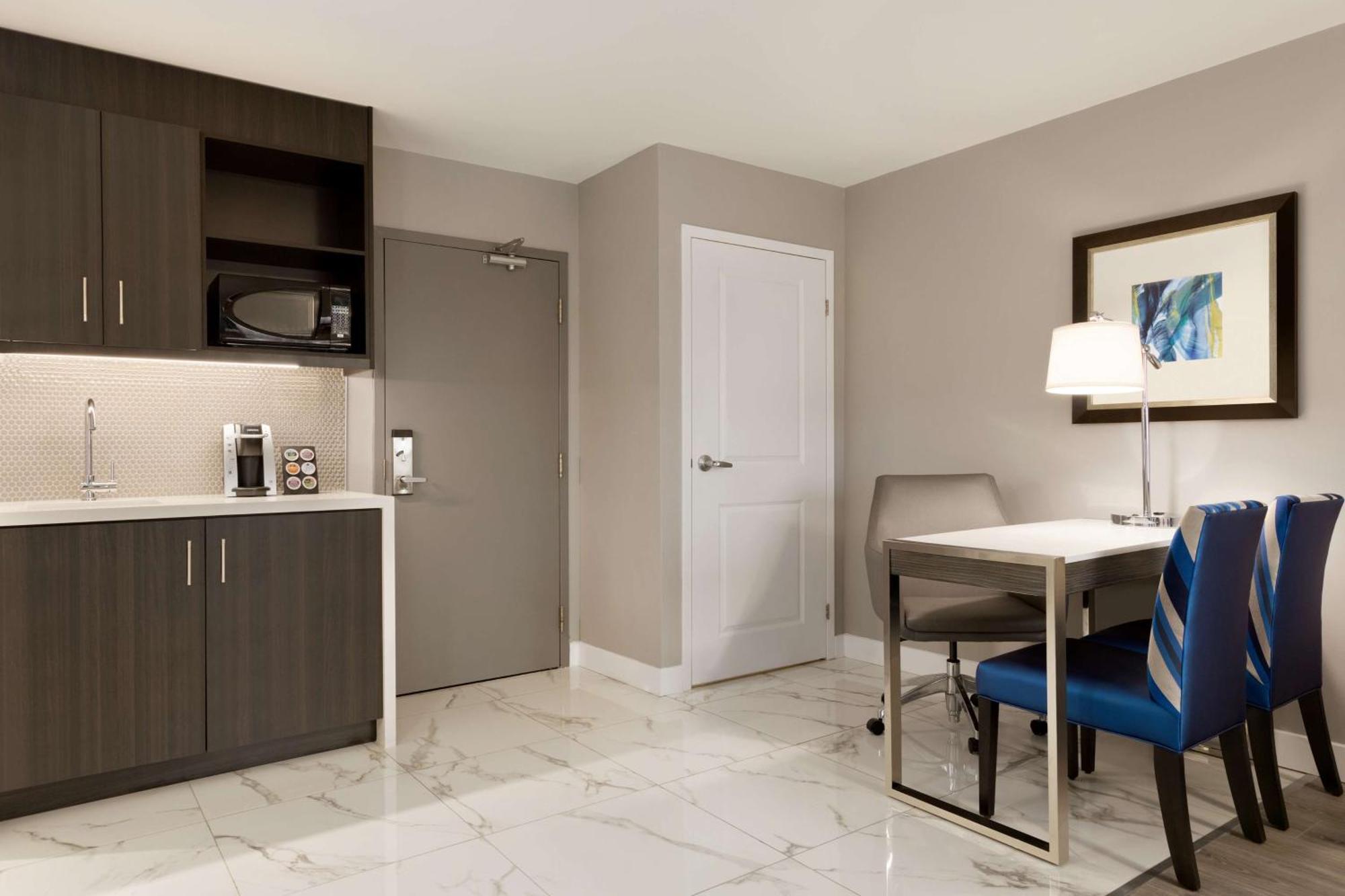 Embassy Suites By Hilton Toronto Airport Exteriér fotografie