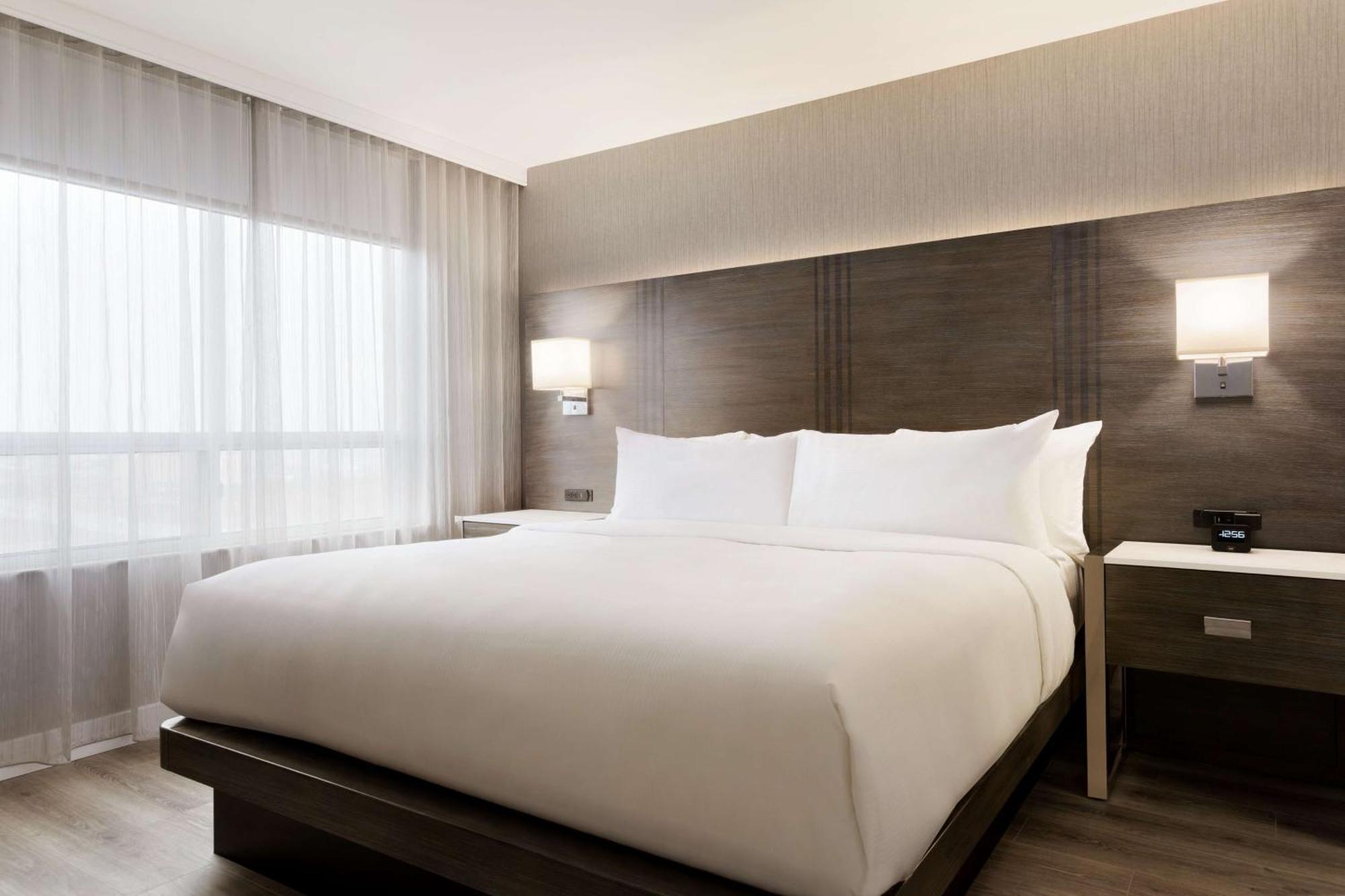 Embassy Suites By Hilton Toronto Airport Exteriér fotografie