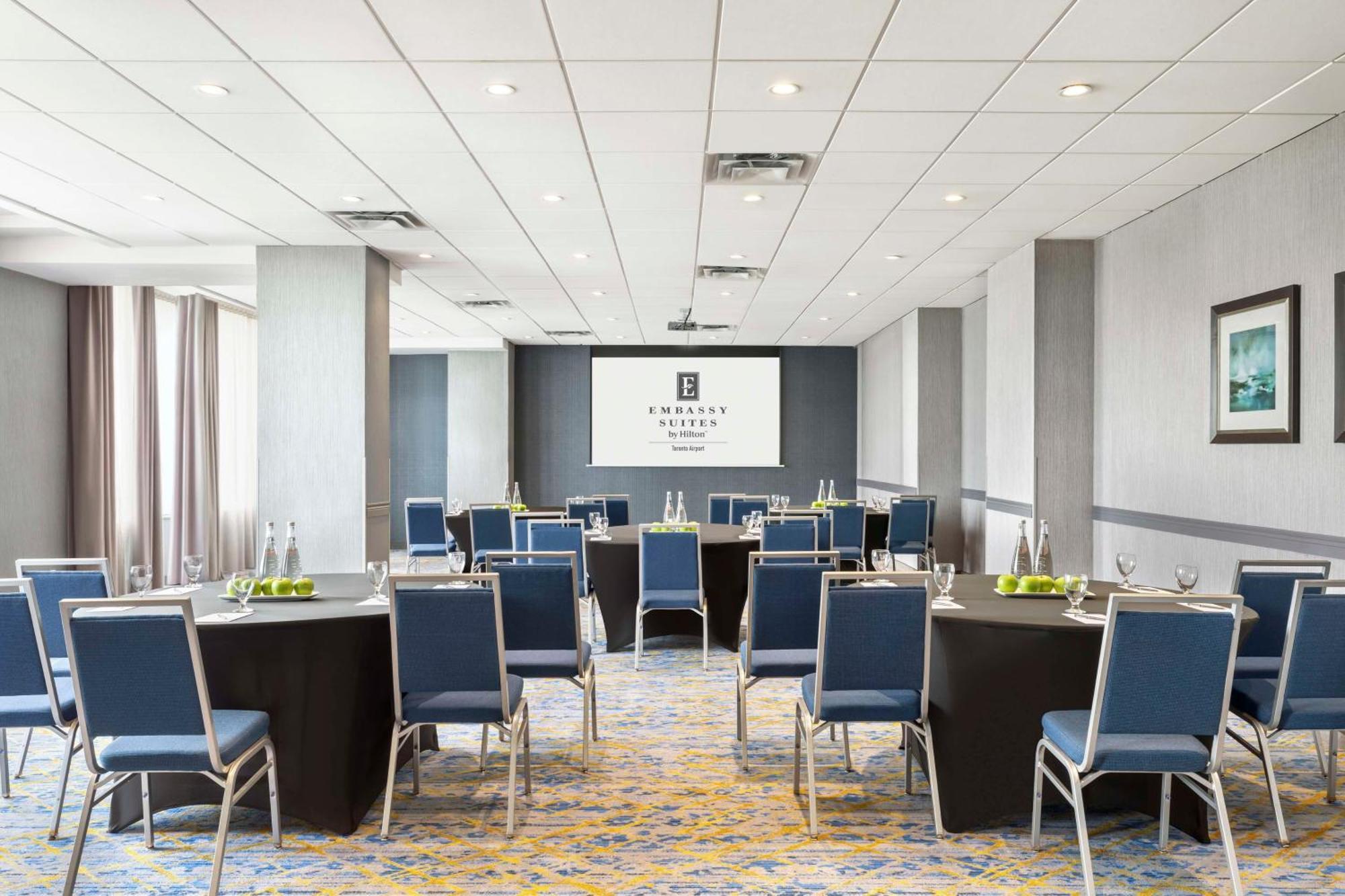 Embassy Suites By Hilton Toronto Airport Exteriér fotografie